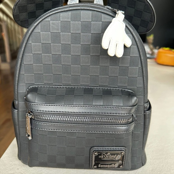 Loungefly Mickey backpack - Picture 1 of 2